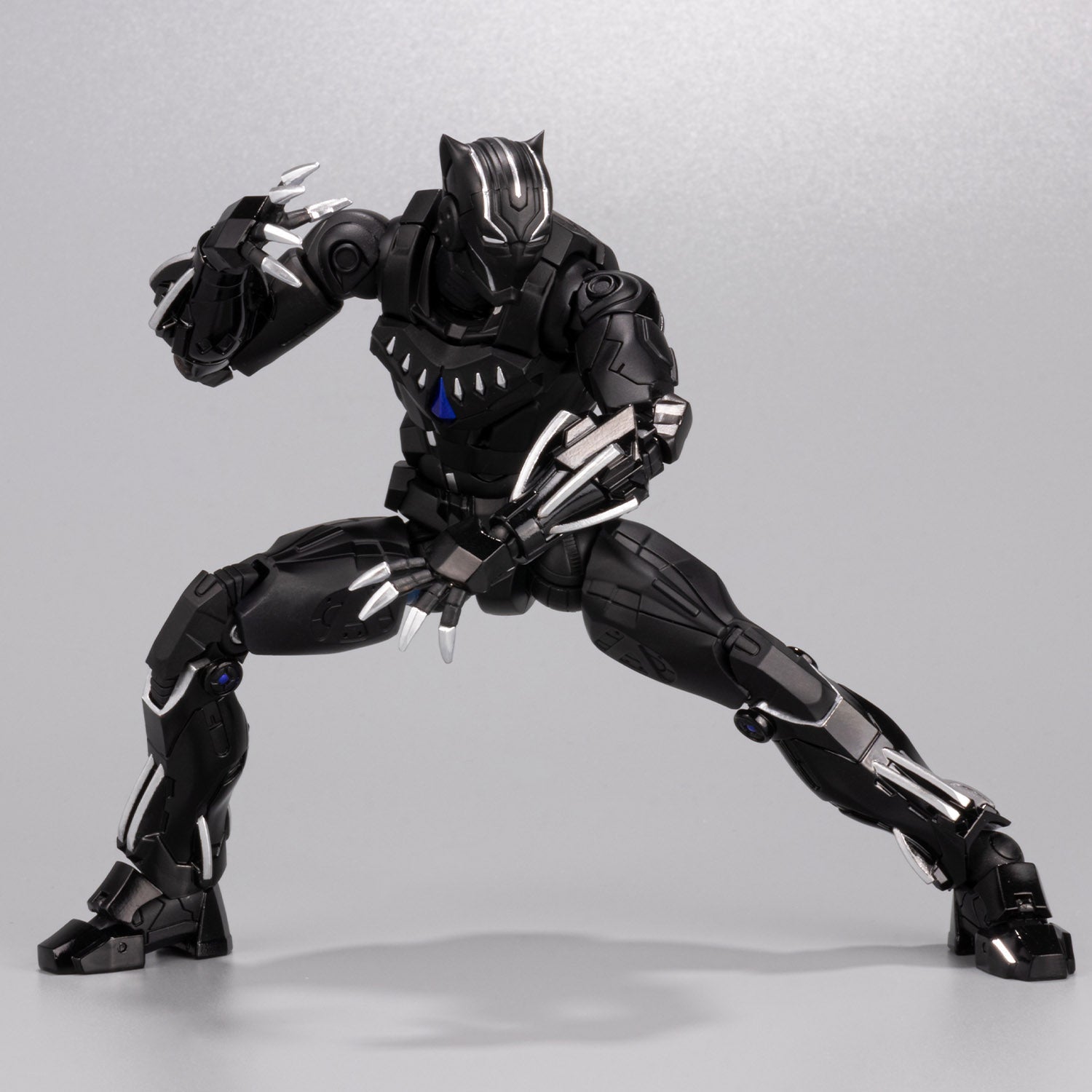 Fighting Armor Black Panther