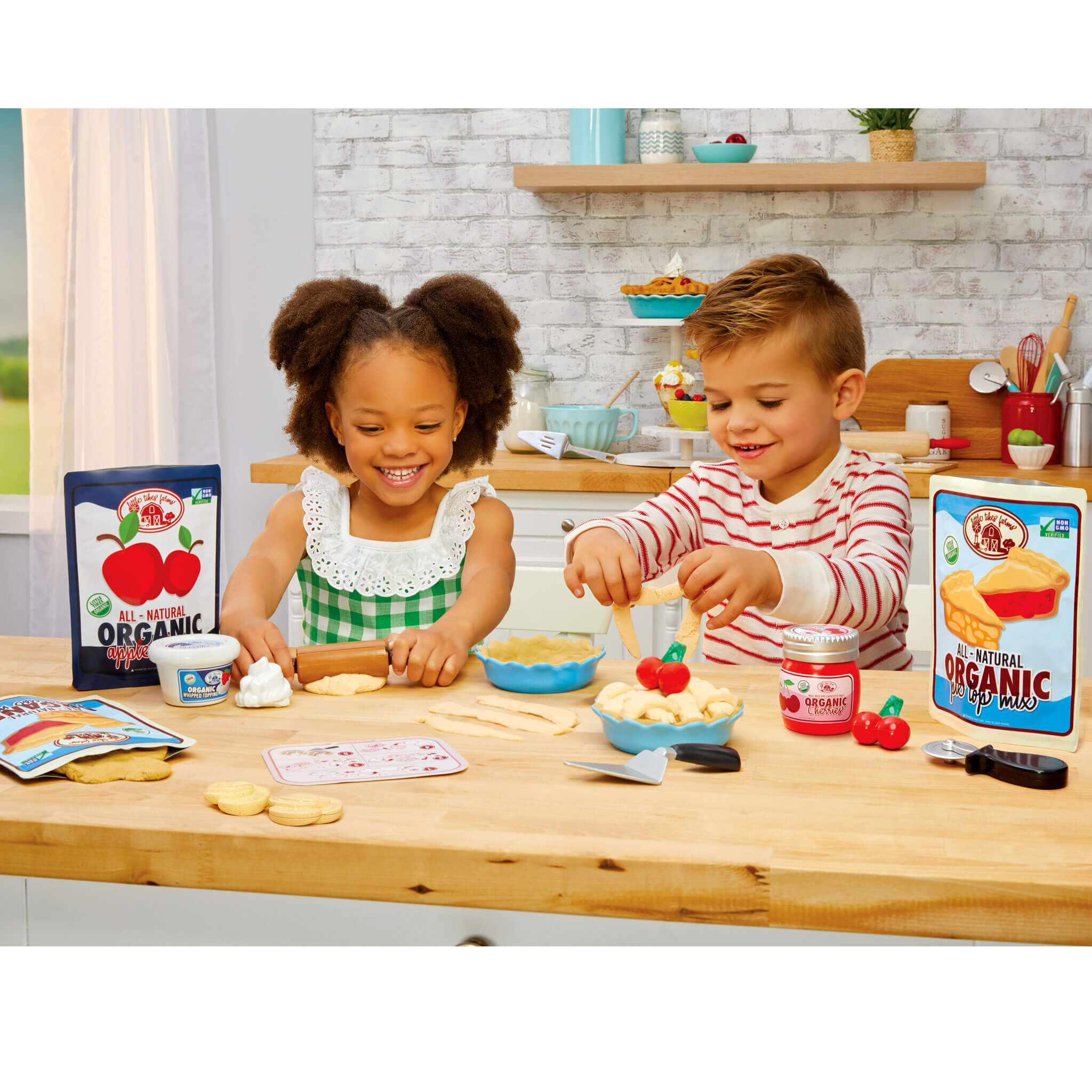 Creative Chefs Pie Kit �C Baking Playset